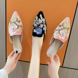 Women's Summer Outdoor Slippers Large Size New Pointed Embroidered Mules Flat Fashion Closed Toe Lazy Half Slippers, Women Shoes